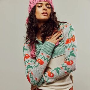 NWOT Women’s We The Free Cherry Cola Swit Cuff | XSmall | Oatmeal Combo